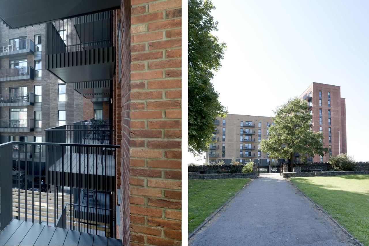 Modern Studios And Apartments At Barking Wharf In London Luaran gambar